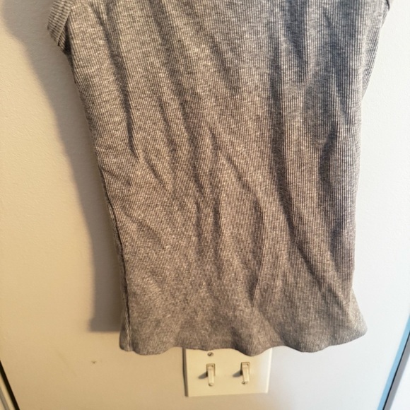 BASIC Gray Ribbed Tank Top - Picture 4 of 4
